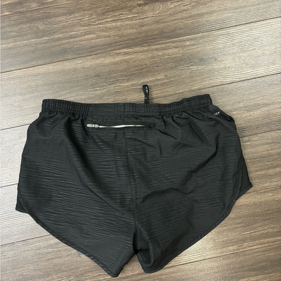 nike running shorts - Picture 2 of 3
